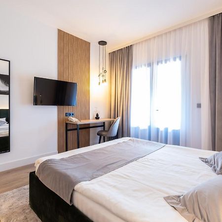 Pensiunea Casa Georgia Comanesti  Exteriör bild